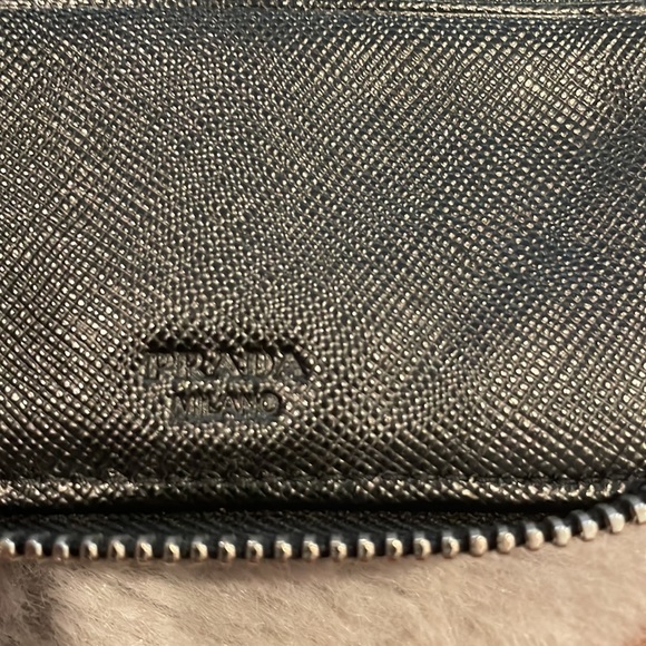 Prada long zippy wallet Black🖤🩶🖤🩶 - Picture 5 of 7
